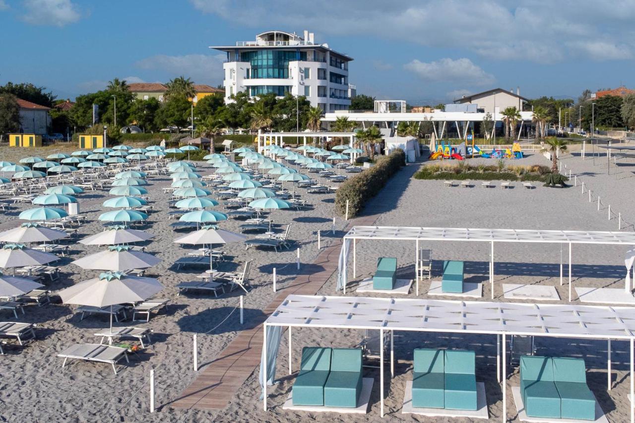 Blu Suite Resort Белларія-Іджеа-Марина Екстер'єр фото