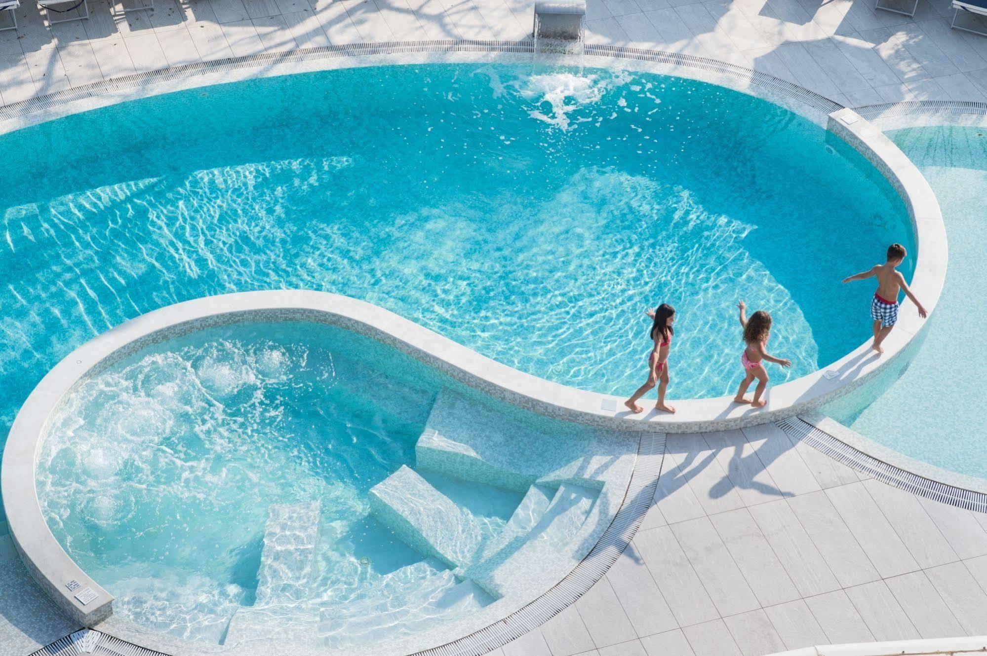 Blu Suite Resort Белларія-Іджеа-Марина Екстер'єр фото
